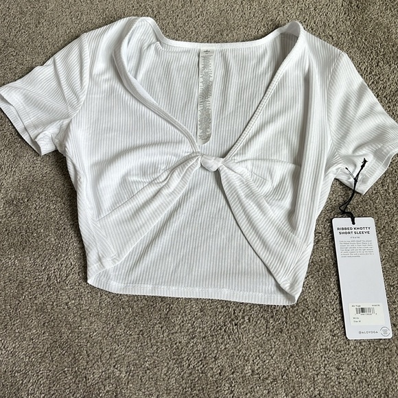ALO Yoga knotty short sleeve - Picture 5 of 6
